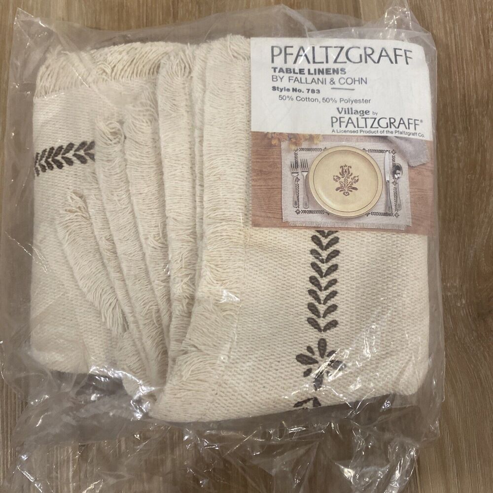 Pfaltzgraff Village Table Linens Set Of 4 Factory Sealed Extremely Rare Vintage